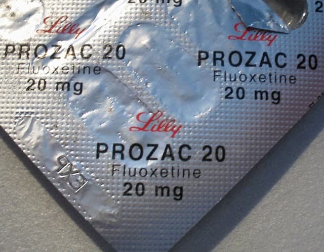 Fluoxetine ( Prozac ) 20 Mg packaging and bottle
